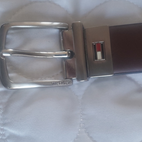 Tommy Hilfiger Reversible Belt - Picture 2 of 8